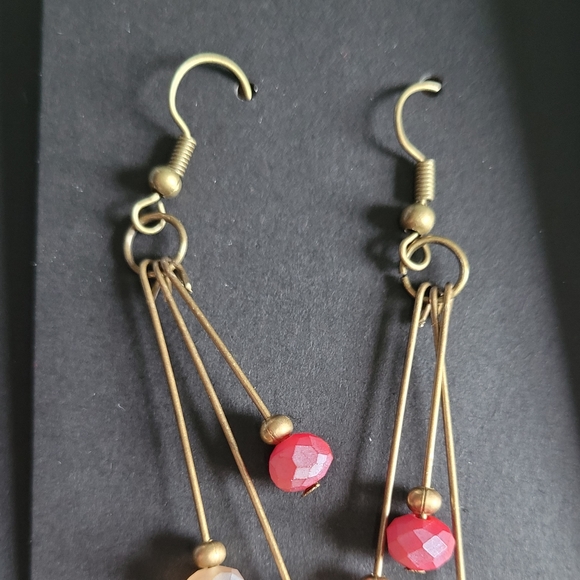 Red and tan 3 pin earrings - Picture 2 of 2